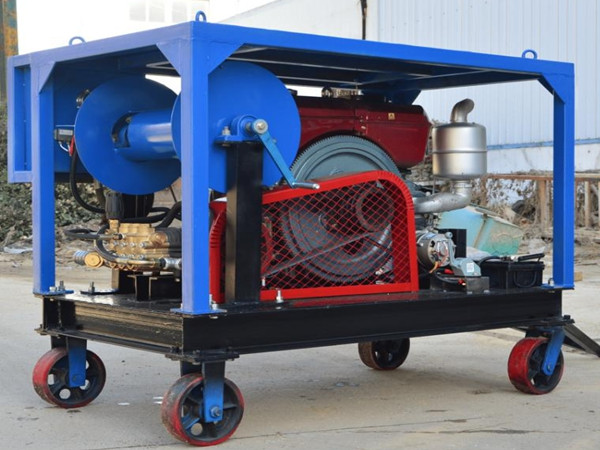 小区中型管道疏通机